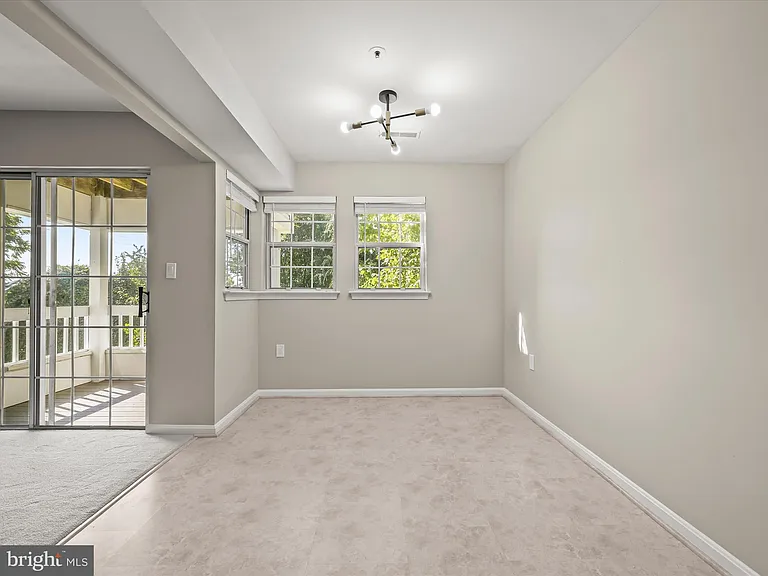 8375 Montgomery Run Rd #F — Photo 23