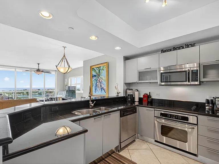 2640 Lake Shore Dr #1716 — Photo 6