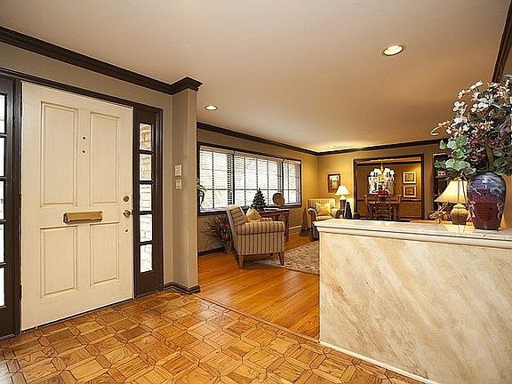 Parquet floors in the entry foyer