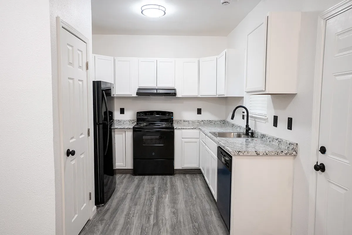 Building Photo - 383 Yonkers Ave NW #A