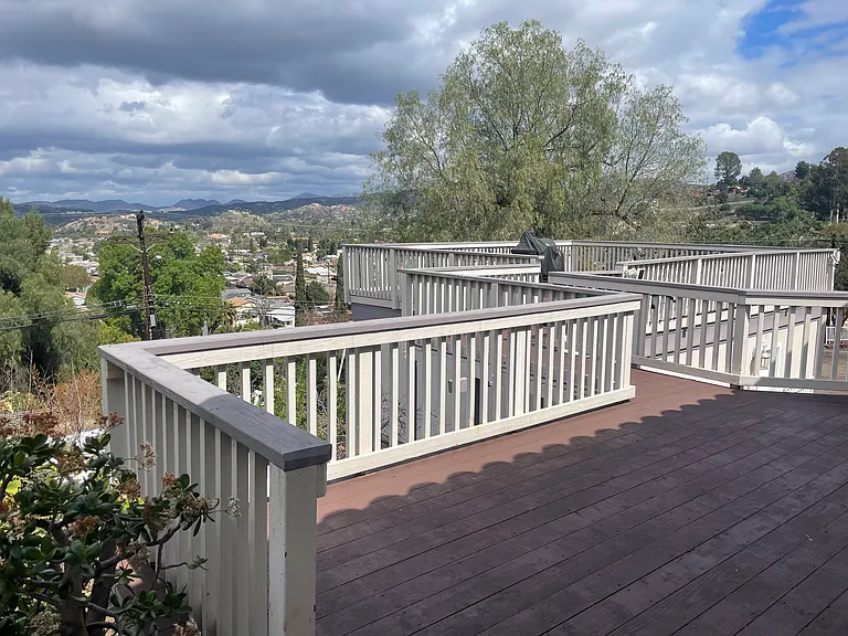 1653 Vista Del Valle Blvd — Photo 3