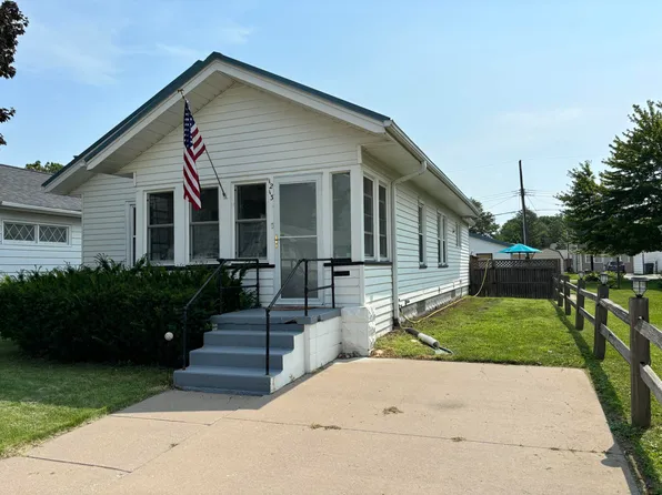 1213 Grand Ave, Muscatine, IA 52761