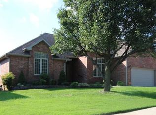 1411 N Chapel Dr, Springfield, MO 65802