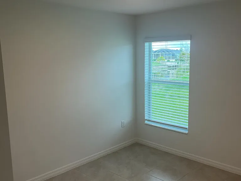3924 NE 17th Ave — Photo 13