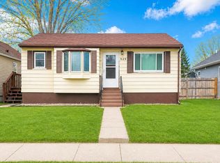 529 12th St NE, Minot, ND 58703