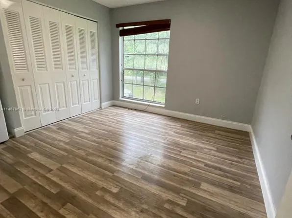 7200 Fairway Dr APT H10, Miami Lakes, FL 33014