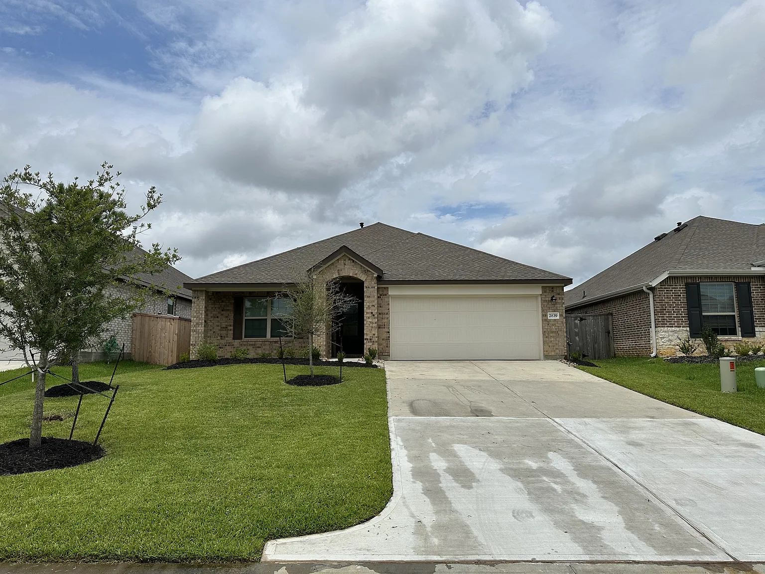 4 bed, 1932 sqft, $2,150 — Photo 1