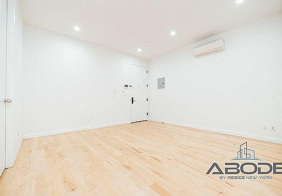 4th image of 310 Evergreen Ave #4R