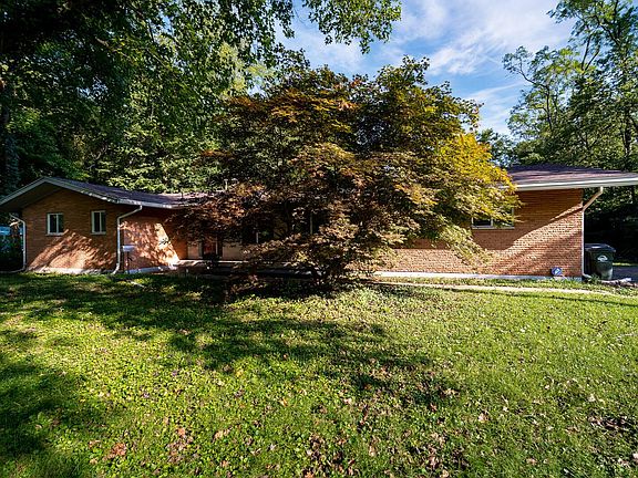 4th image of 159 Winnet Dr