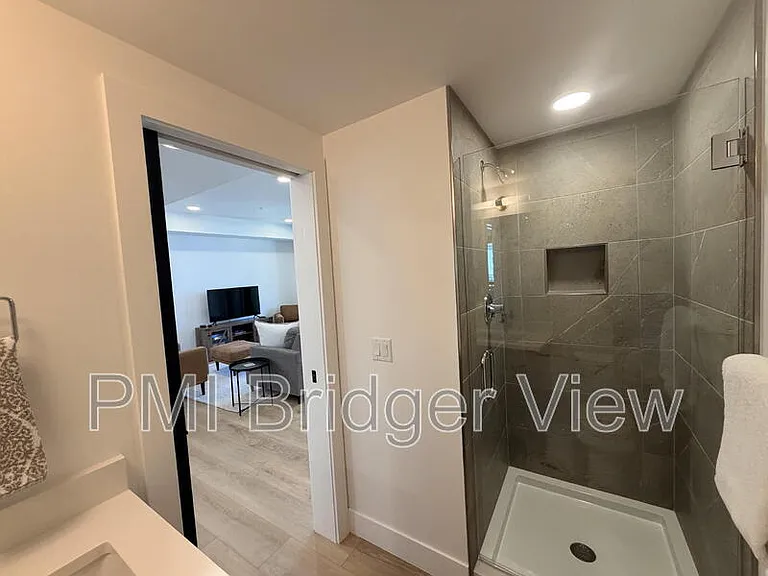 315 W Peach St #1 — Photo 19