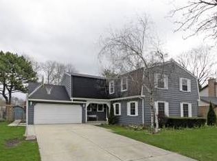 927 N Ventura Dr, Palatine, IL 60074