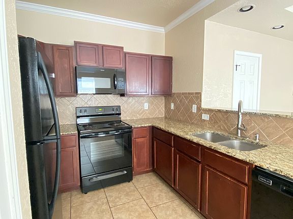 3rd image of 4919 Appleseed Ct