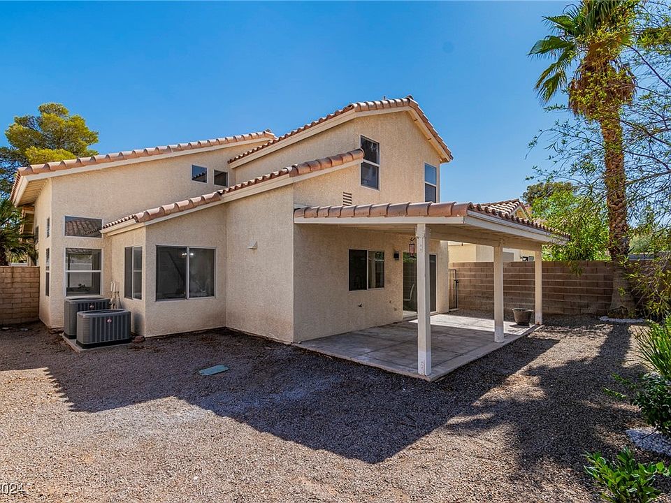 2nd image of 7616 Beverly Hills Dr