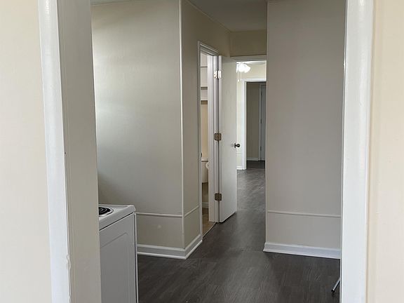 4th image of 204 E 2nd St