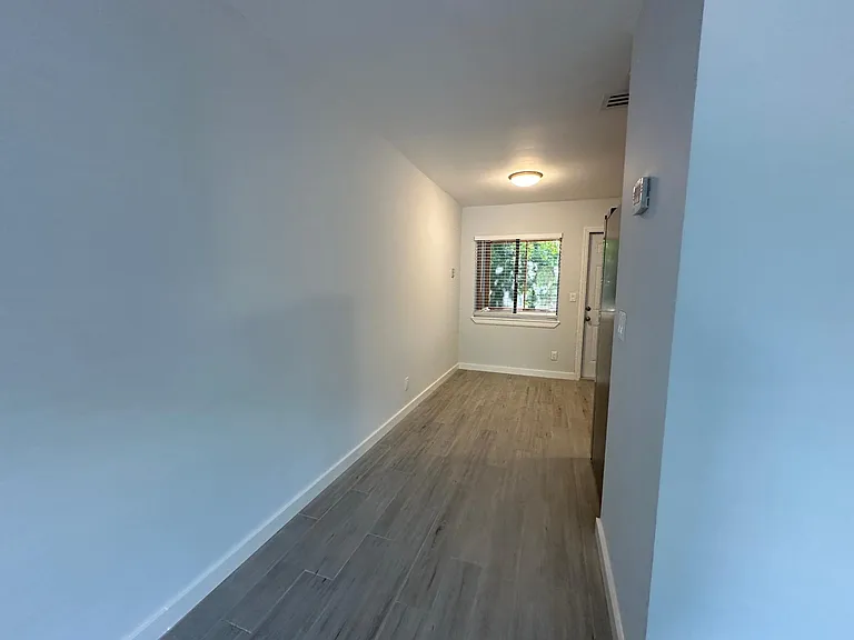 2531 Waters Edge Dr — Photo 12