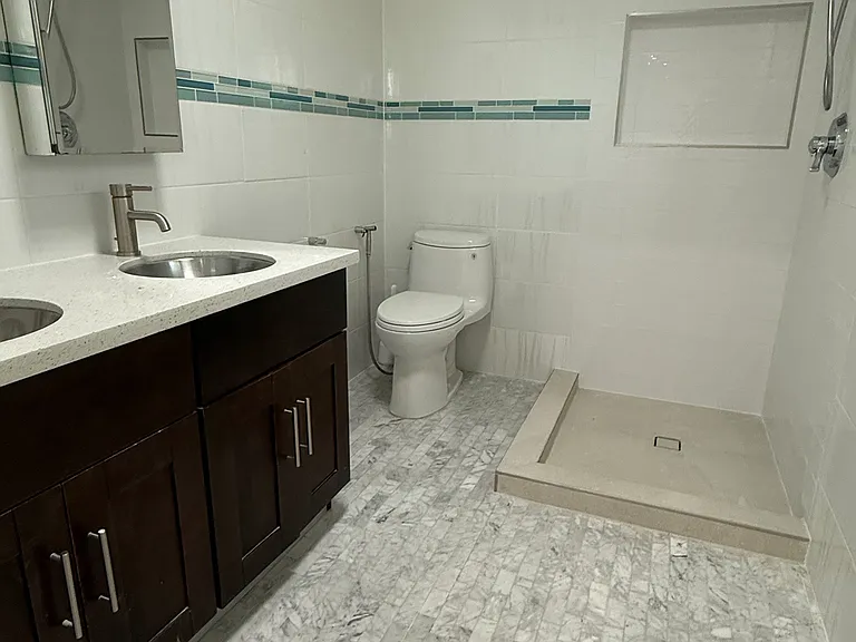 10500 Collett Ave — Photo 9