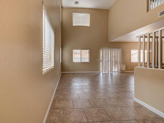2nd image of 41106 N Cambria Dr