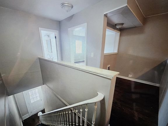 2nd image of 300-302 Curtin St #302B
