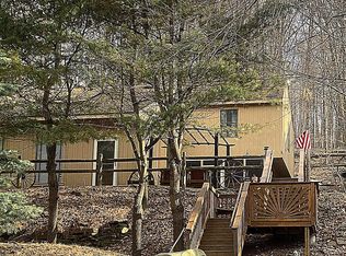 175 Lennon Rd, Greentown, PA 18426