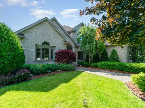 1550 Wedgewood Pl, Essexville, MI 48732