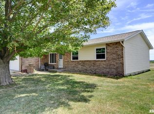 1344 E Wantland Dr, Taylorville, IL 62568