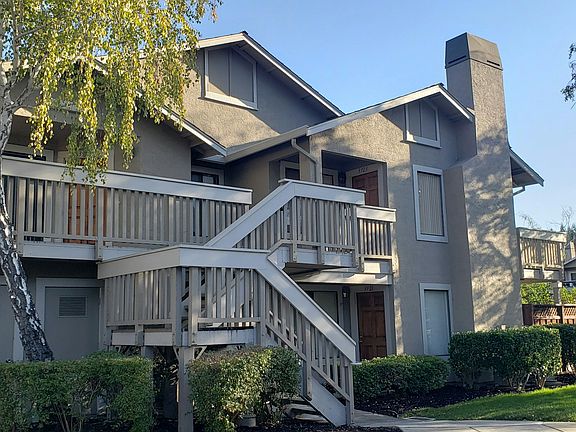 2nd image of 3923 Crow Canyon Rd