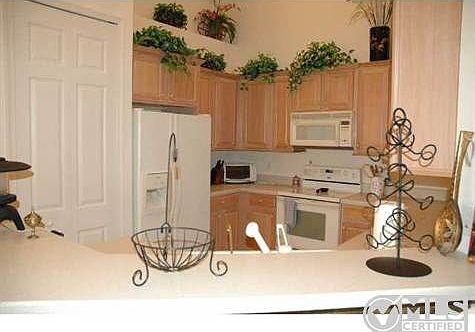 5th image of 7096 Torrey Pines Cir