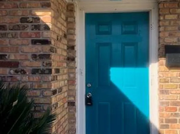 127 Hawkins St, Gretna, LA 70056