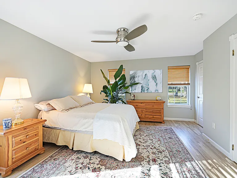 35 Tyrone Dr — Photo 12