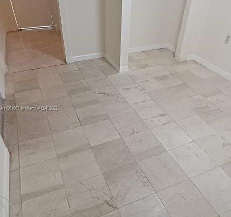 5th image of 4924 SW 44th Ave #2