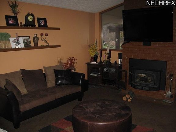 3rd image of 26922 Elizabeth Ln