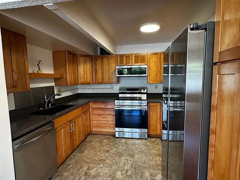 918 Kumukoa St #B303 — Photo 3
