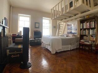 132 W 73rd St #4, New York, NY 10023