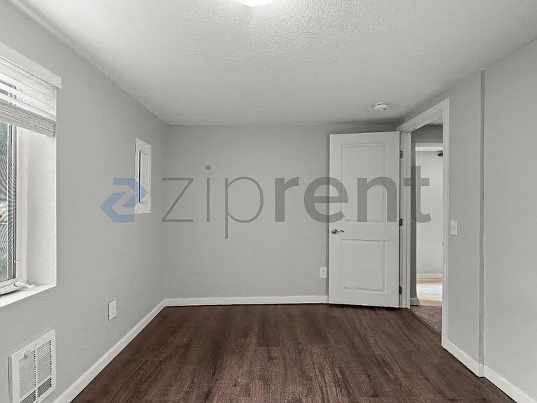 833 16th Ave — Photo 23