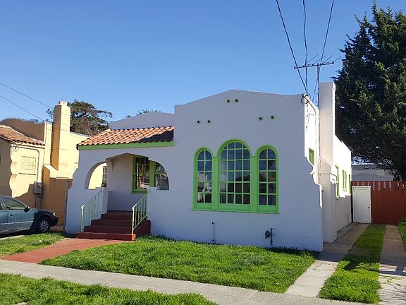 2nd image of 532 Civic Center St