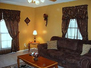 4th image of 3122 Rolling Hill Dr