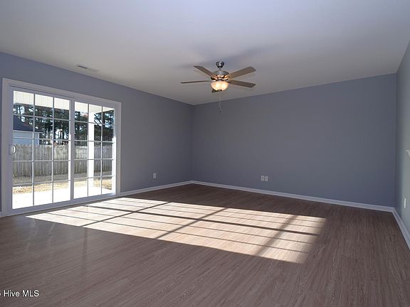 5th image of 1227 Masters Ln #B