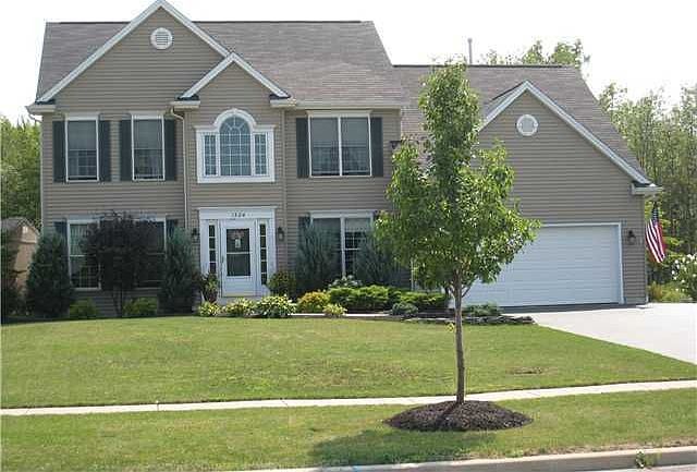 1st image of 1324 Majestic Woods Dr