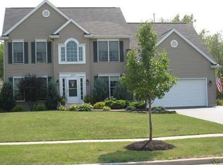 1324 Majestic Woods Dr, Grand Island, NY 14072