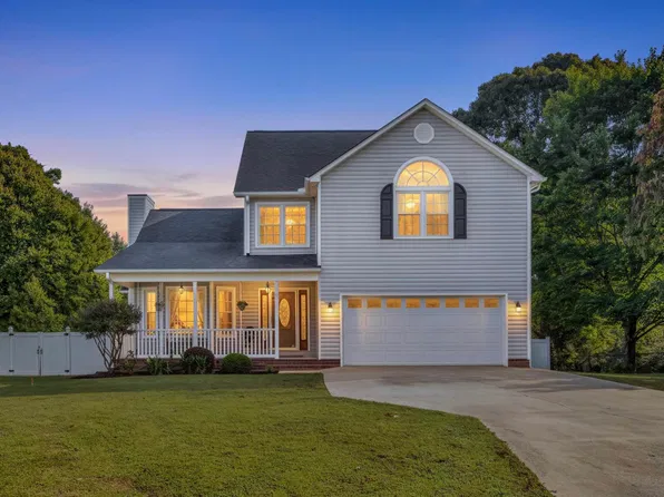 8 Bethel Oaks Ct, Mauldin, SC 29662