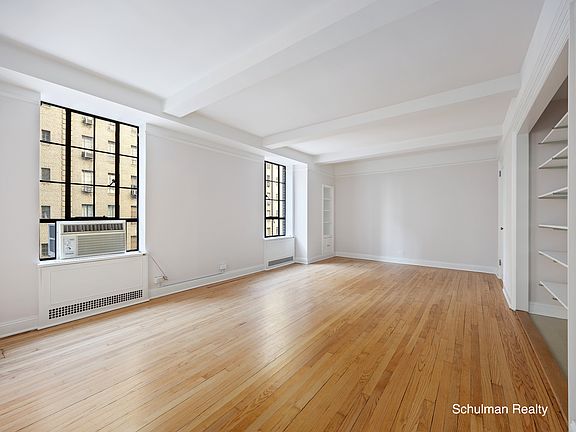 3rd image of 340 W 57th St APT 4E
