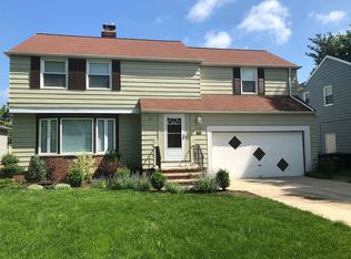 23207 Greenlawn Ave, Beachwood, OH