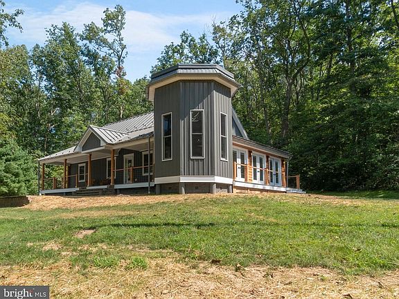 3rd image of 851 Bacon Hall Rd