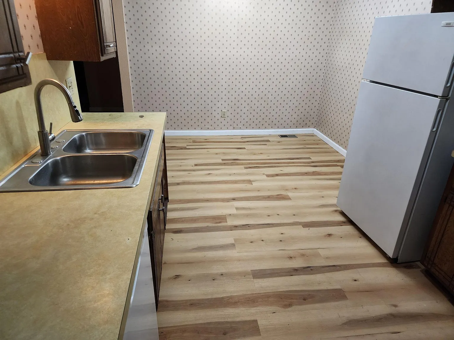 4 bed, 1323 sqft, $1,475 — Photo 3