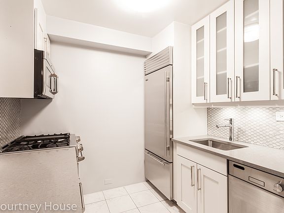 4th image of 55 W 14th St APT 3H
