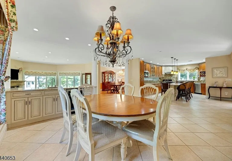 252 Mabel Pl — Photo 15