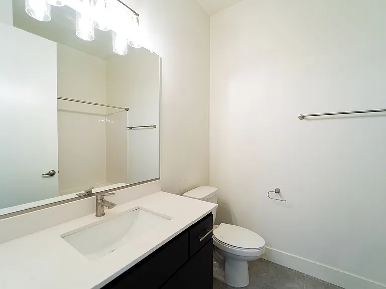 Janie Apartments — Photo 55