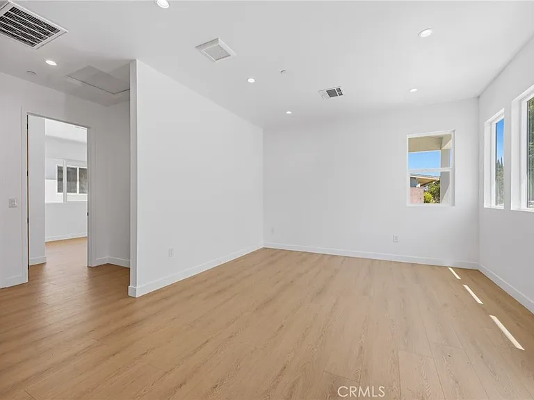 7647 Melvin Ave — Photo 12