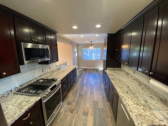 5th image of 2328 Glendenning Ave