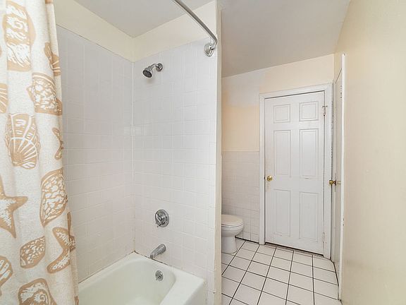 4th image of 25 Chester St APT 4